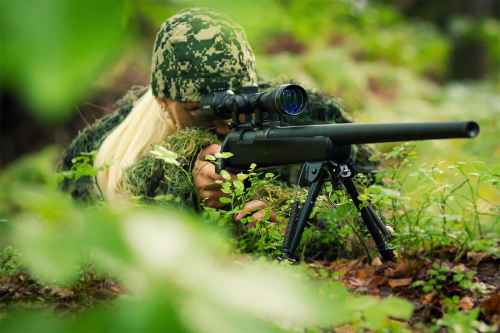 CVLIFE Rifle Bipod - The perfect addition to your hunting kit